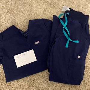 Navy FREEX scrubs